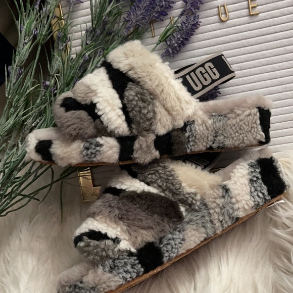 UGG Shoes - NWOB UGG~ UGG FLUFF YEAH SLIDE CALI COLLAGE SANDAL